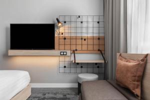 Hotels Moxy Amiens : Chambre Familiale Lit Queen-Size avec Canapé-Lit