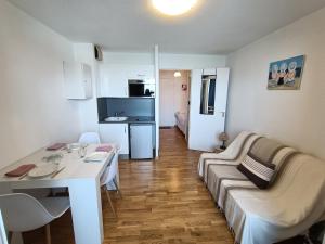 Marinas 2 - Agreable studio face au port Olona