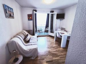 Marinas 2 - Agreable studio face au port Olona