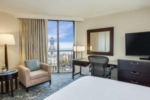 City View King, Guest room, 1 King, City view room in The Westin Washington D.C. City Center