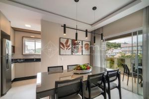 Mario Guilherme - Apto 202 - Lindo apartamento condomínio de alto padrão com piscina e academia.