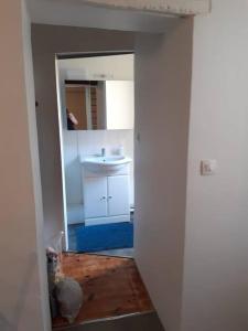 Appartements PROMO 11-17 mai Toulouse 15 mn appart 3 lits propre cuisine sde 4 personnes : photos des chambres