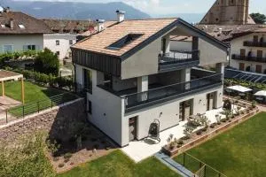 Justina 7 Apartments - Missiano