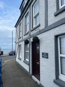 Hollie's Beach House - Patrick