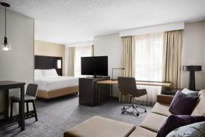Deluxe King Studio with Sofa Bed room in Residence Inn by Marriott Harrisburg Carlisle