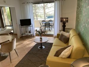 Appartements Magnifique Vue CLIM LINGE Golf Saumane 6P Piscine Tennis : photos des chambres