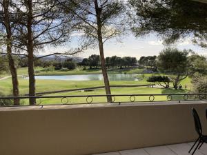 Appartements Magnifique Vue CLIM LINGE Golf Saumane 6P Piscine Tennis : photos des chambres