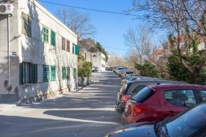 Apartments by the sea Omis - 20906