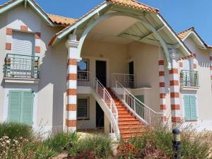Maison à Notre-Dame-de-Monts avec piscine, wifi et parking, 4 personnes - FR-1-540-145