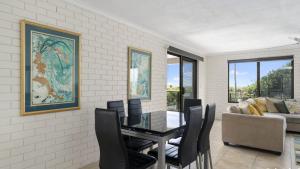 Unit Opposite Beach Pool