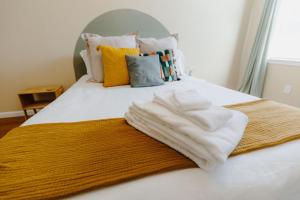 Centrally Located 3BR Overton Square Fast WiFi Free Parking Yes Pets