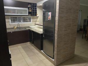 Hermosa Casa con Quincho y pileta