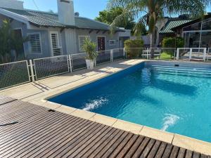 Hermosa Casa con Quincho y pileta