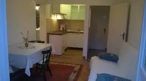 Apartments Indira - Lovište