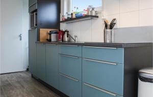 Nice Ship In Aalsmeer With Kitchen