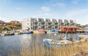 Beautiful Apartment In Hvide Sande - Havrvig
