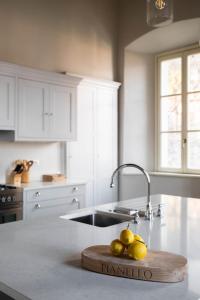 Villa Perpenti - Pianello del Lario by LoveComo