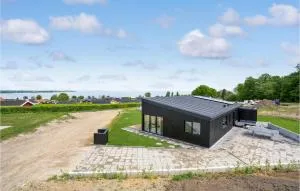 Gorgeous Home In Sjølund With Kitchen - Sjølund