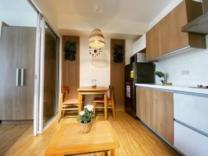 Azure Urban Resort Staycation by LV