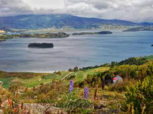 Cabaña con vista a la laguna de Tota