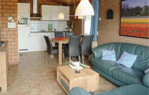 Three-Bedroom Holiday Home In Callantsoog