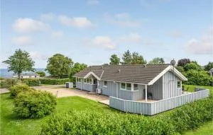 4 Bedroom Gorgeous Home In Børkop - Brejning