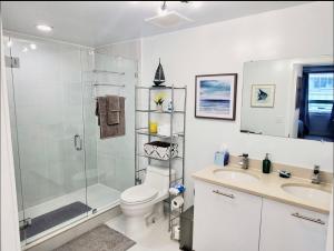 Spacious 2BD 2BTH at Midblock with FREE PARKING