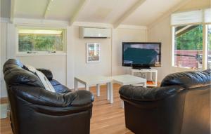 2 Bedroom Awesome Home In Hals