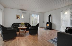 Amazing Home In Rømø With Kitchen