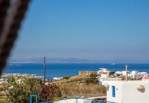Λωνη