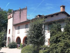 Maisons d'hotes Les Hirondelles : Ferme Fortifiee avec Piscine ! : photos des chambres