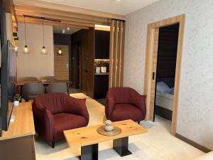 Select Woodside Residence & Spa