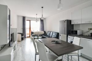 La Mer flat 9 parking and beach access