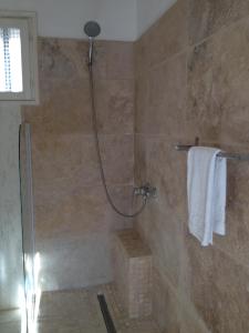 Hôtel Lou Caleù restaurant le Rocher des Abeilles