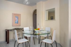 Club Caronte flat by Costarentals - Ref 133