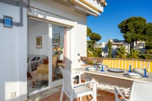 Miraflores sea view apt by Costarentals - Ref 127