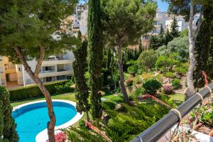 Cozy apartment with pool by Costarentals - Ref 153