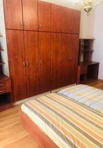 Spacious 2BR Apartment near Ano Poli with 2 Balconies