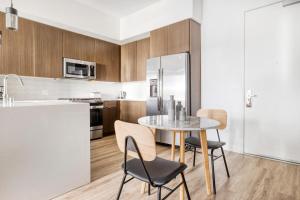 Woodland Hills 1BR w Pool Gym nr Warner Center LAX-664