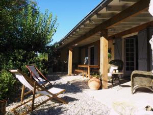 Maisons de vacances Gite en Ardeche Meridionale - Les Berberis : photos des chambres