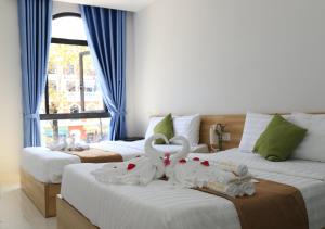 Phòng 4 Người Nhìn ra Hồ nước (Quadruple Room with Lake View)