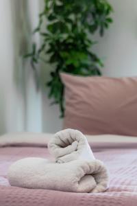 Sunny & Modern apt for 3 persons