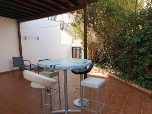 DUPLEX ESPECTACULAR en PRIMERA LÍNEA NATURISTA!