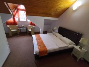 Double or Twin Room room in Pension Casa Samurai