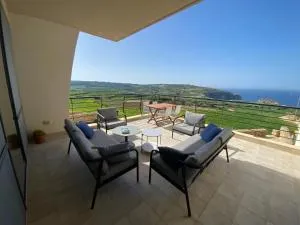 Gozo Dwejra Views - Santu Pietru