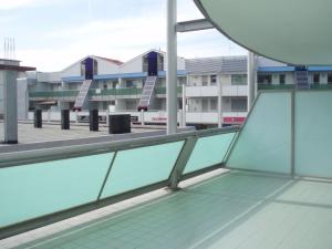 Cozy apartment by the beach