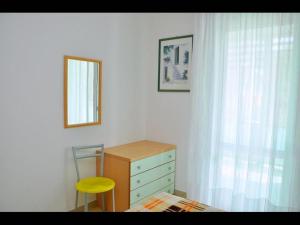 Cozy apartment by the beach