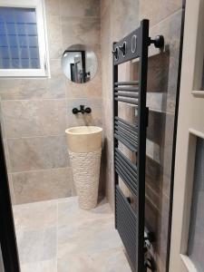 Maison Dco Pop Et Chaleureuse Avec Spa, Sauna