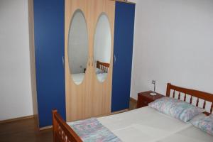 Apartment in Rogoznica with sea view, balcony, air conditioning, WiFi 5148-1
