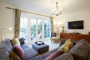 Spacious Stylish House,Rway Museum,Parking,Garden